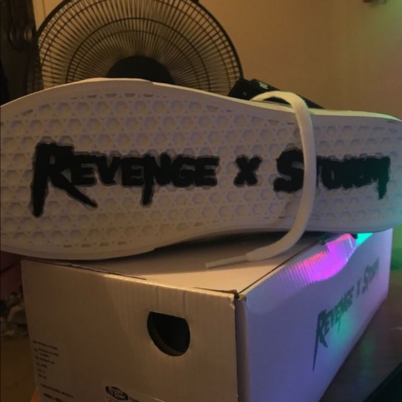 Revenge x storms - Picture 2 of 2
